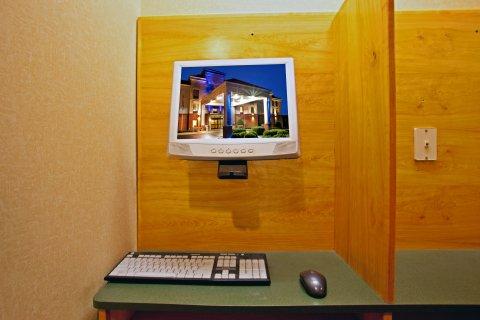 Express & Petersburg/dinwiddie By Ihg 2* Petersburg